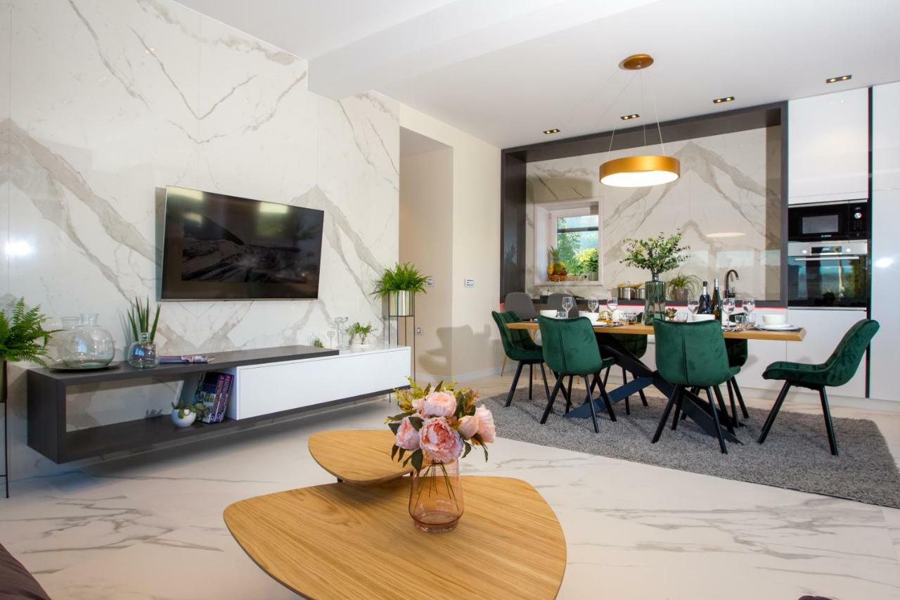 Apartmani Paklenica Noa Starigrad Paklenica Bagian luar foto