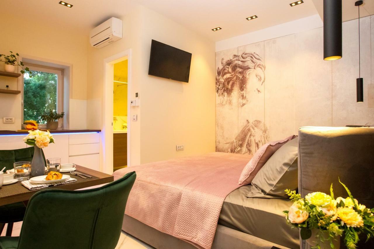Apartmani Paklenica Noa Starigrad Paklenica Bagian luar foto