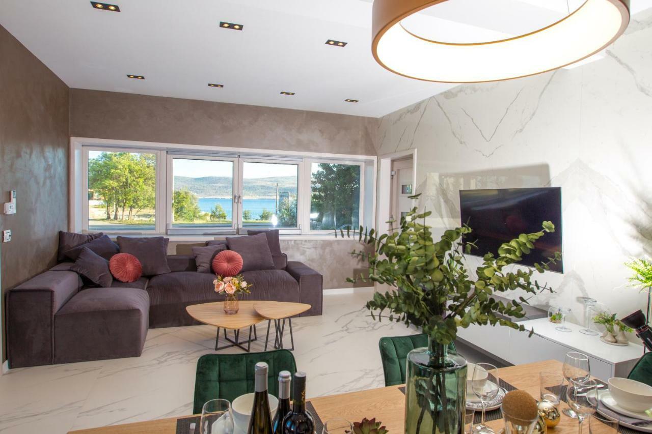 Apartmani Paklenica Noa Starigrad Paklenica Bagian luar foto