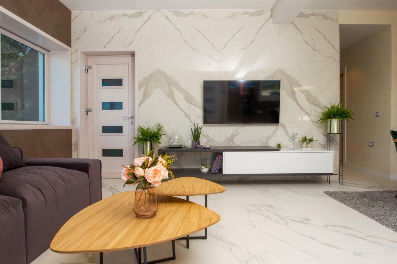 Apartmani Paklenica Noa Starigrad Paklenica Bagian luar foto
