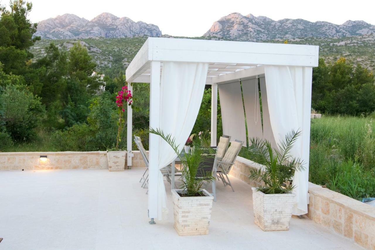 Apartmani Paklenica Noa Starigrad Paklenica Bagian luar foto